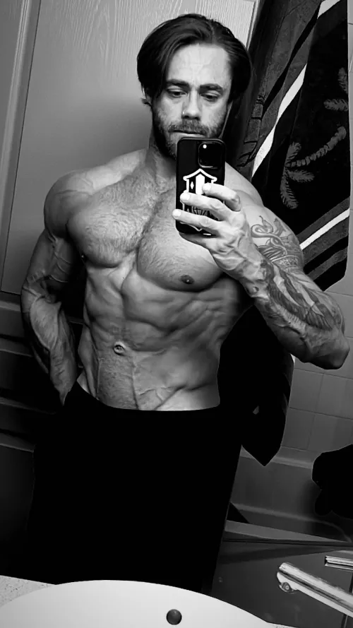 Tryin to look like a statue😏 by mst760