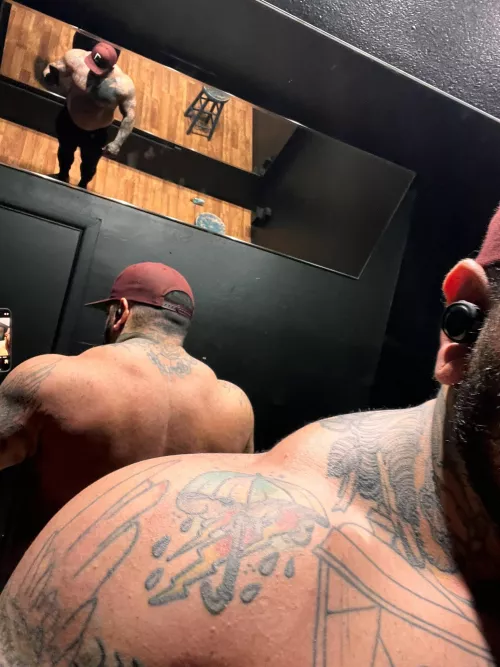 Tryina Reach Those Traps to the Ears(m) by clenchedx