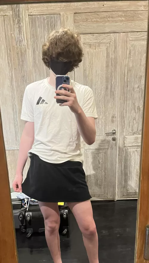 Trying a bit of a different style by Memedude567