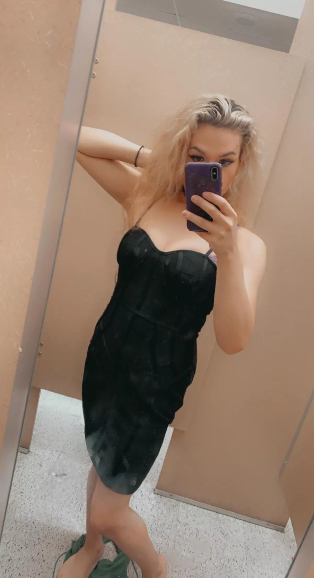 Trying on dresses 💕🤍 posted by luupay