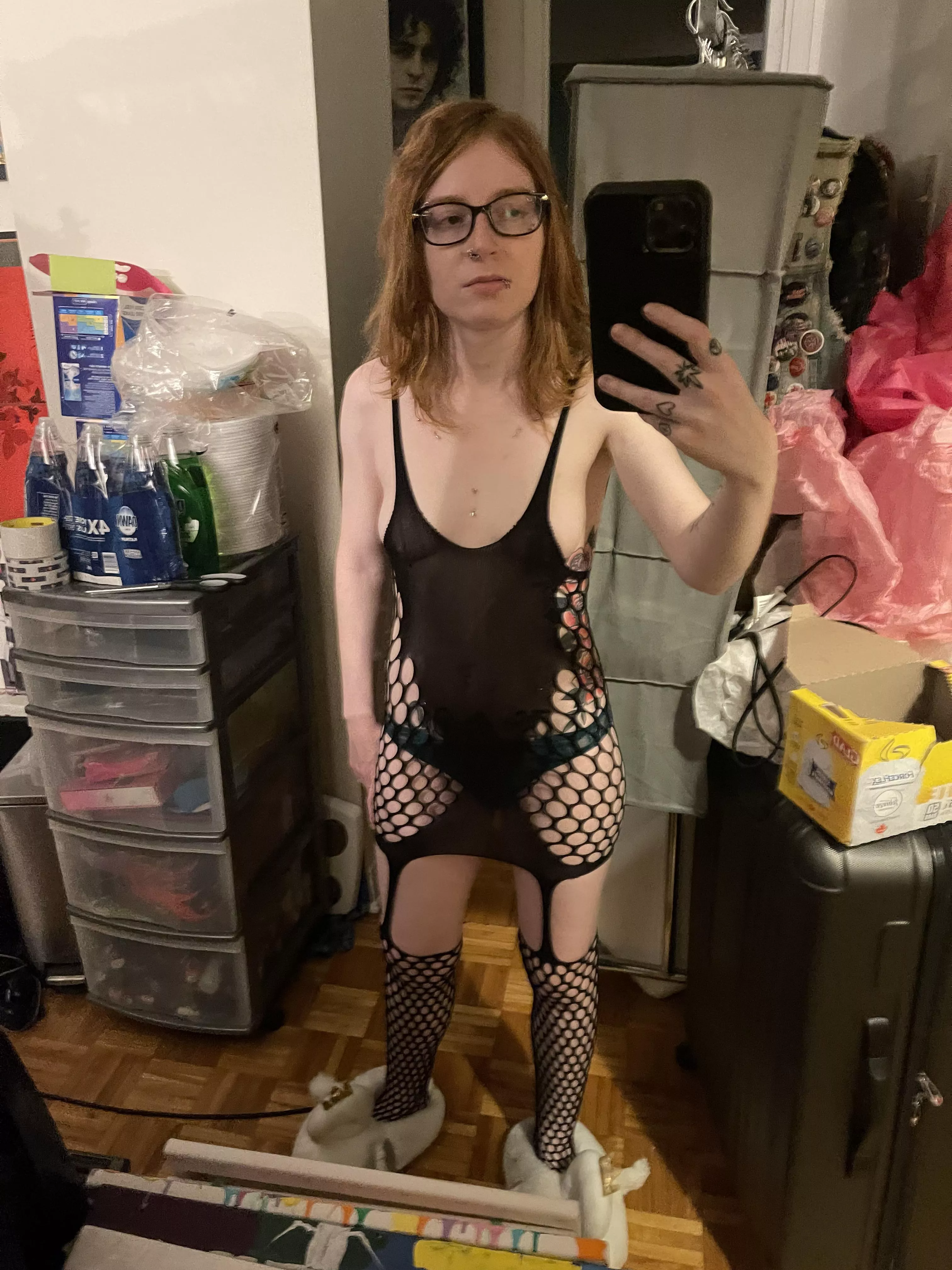 Trying on my new mesh outfit posted by HotPants141