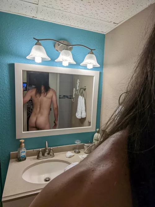 Trying out a mirror shot by humanperson990