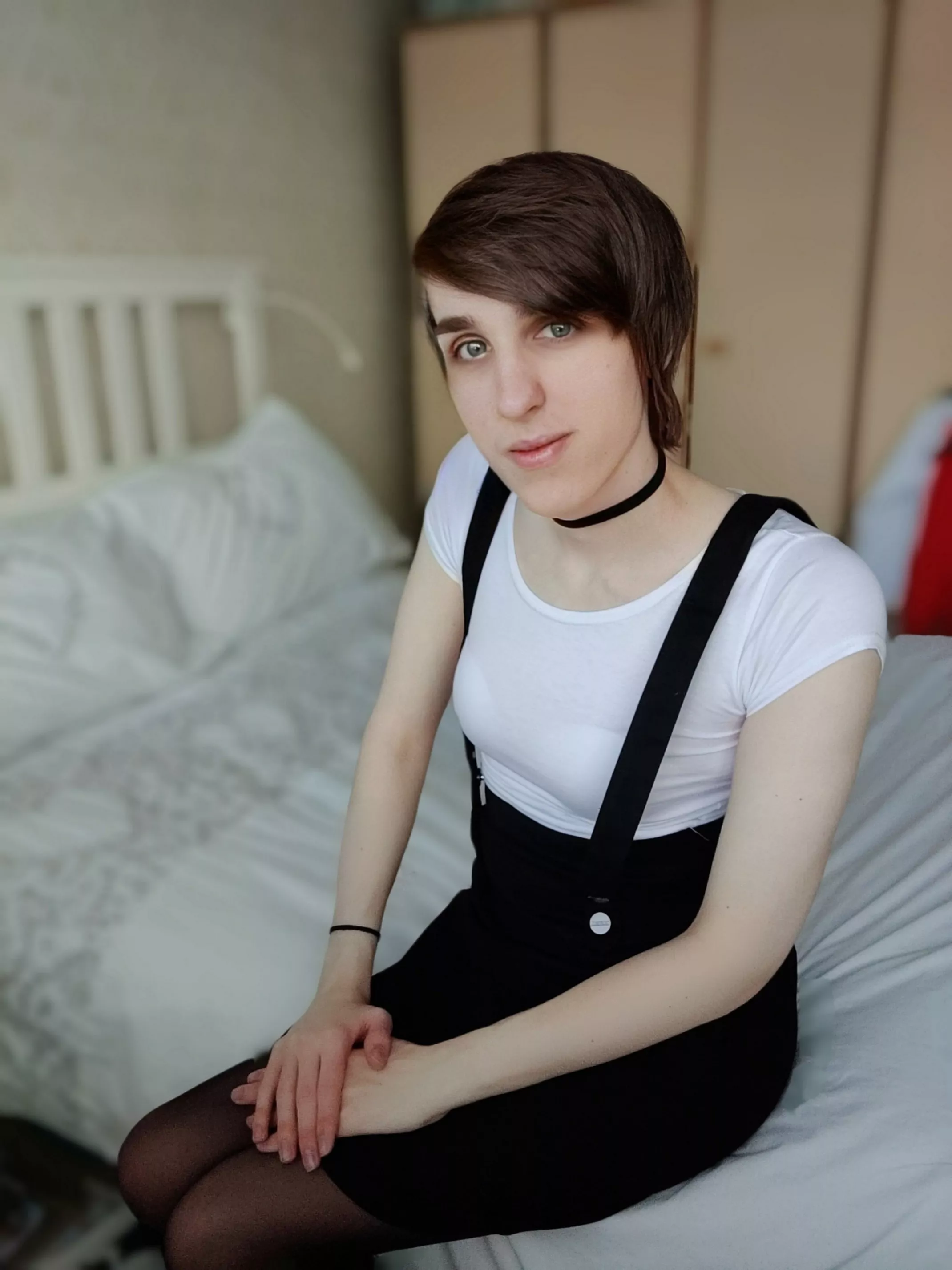 trying out a new look what do u think? posted by FembRobin95