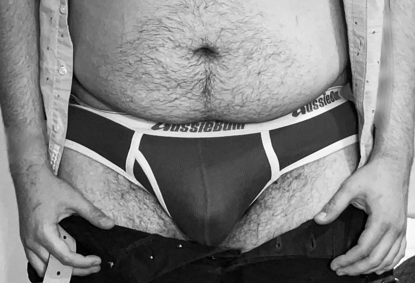 trying out a pulp mag kinda style; wanna rip ‘em off this thick otter? [m26] posted by show_me_ur_dick_bro