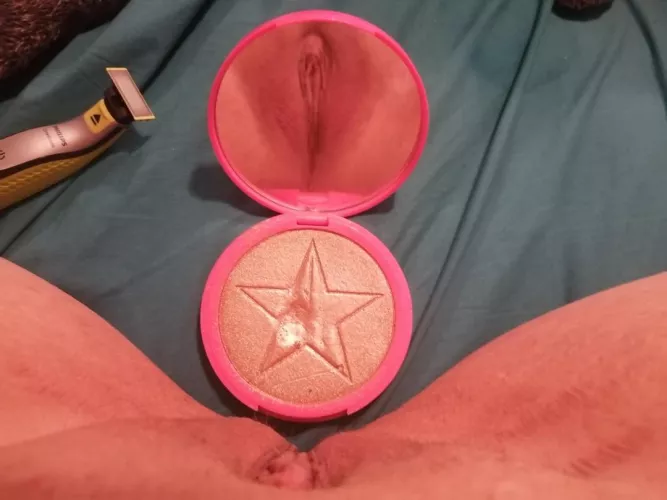 trying out my new electric razor 🥰🌈 by starryeyed_shymilf