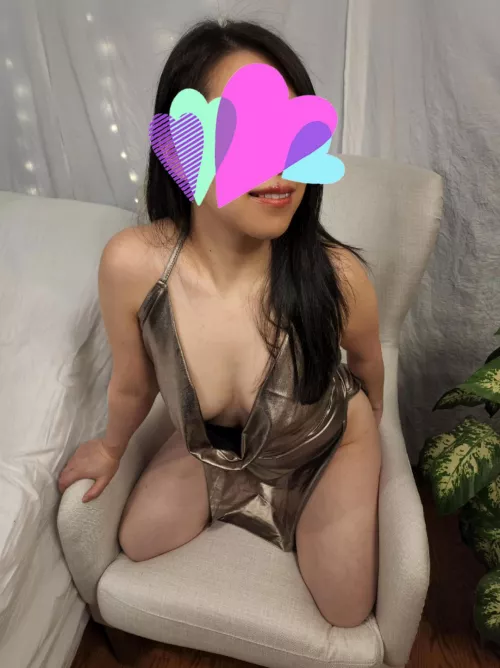 Trying out new night out dress. It is a bit too showy, don't you think? by Petite_Wasabi