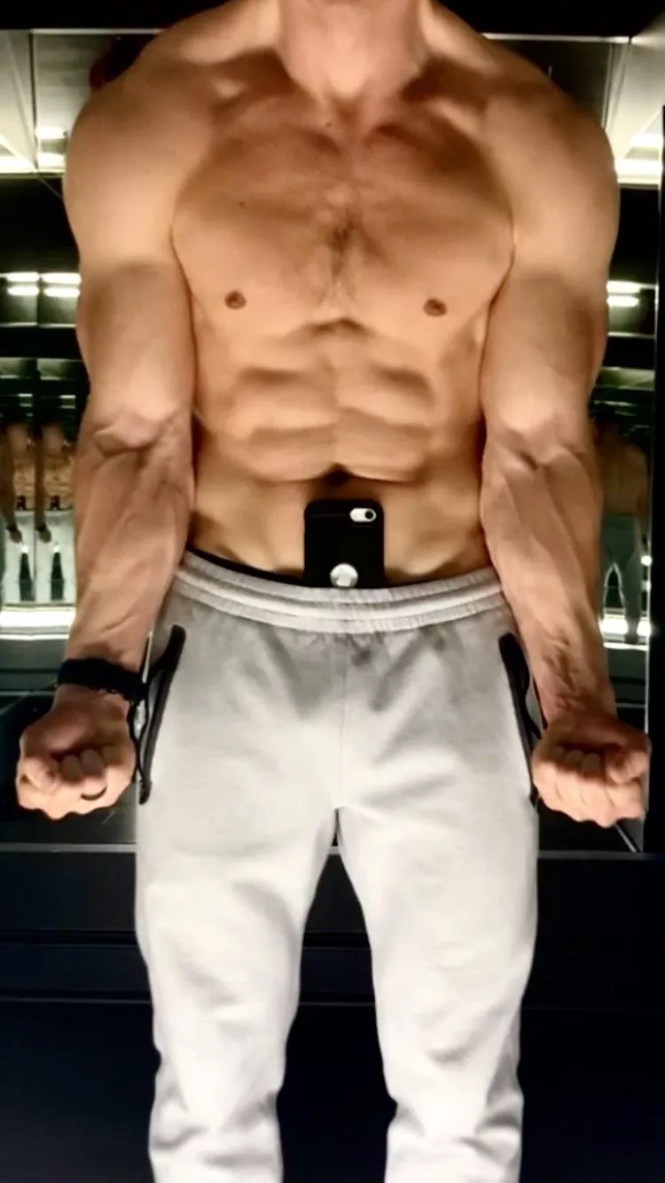 Trying to be fancy with my camera posted by MuffinManOF