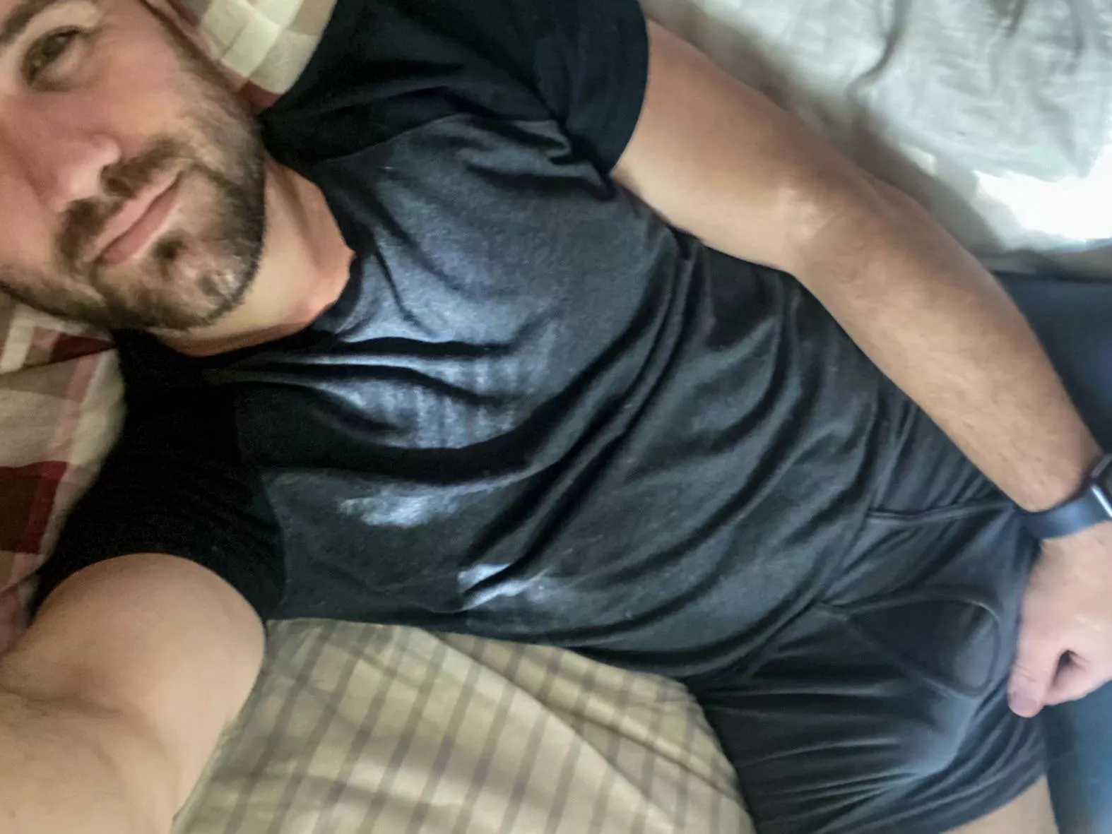 Trying to become a bit more comfortable with my body. posted by Fit-Machine4781