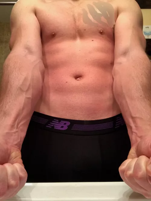 Trying to get a pre workout pump by oliver_klosehoff