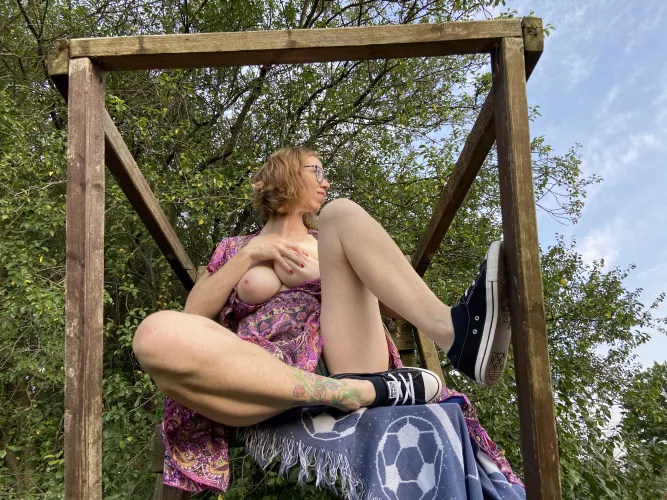 trying to make sure no one is coming [f] by georgepauljohnringo