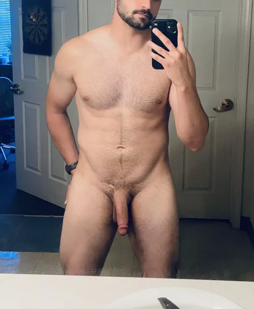 Trying to take more aesthetic pics as I attempt to get shredded for summer by nooddude07