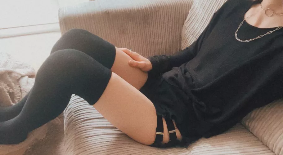 Turn me over and use me x by Dizzy-OwO