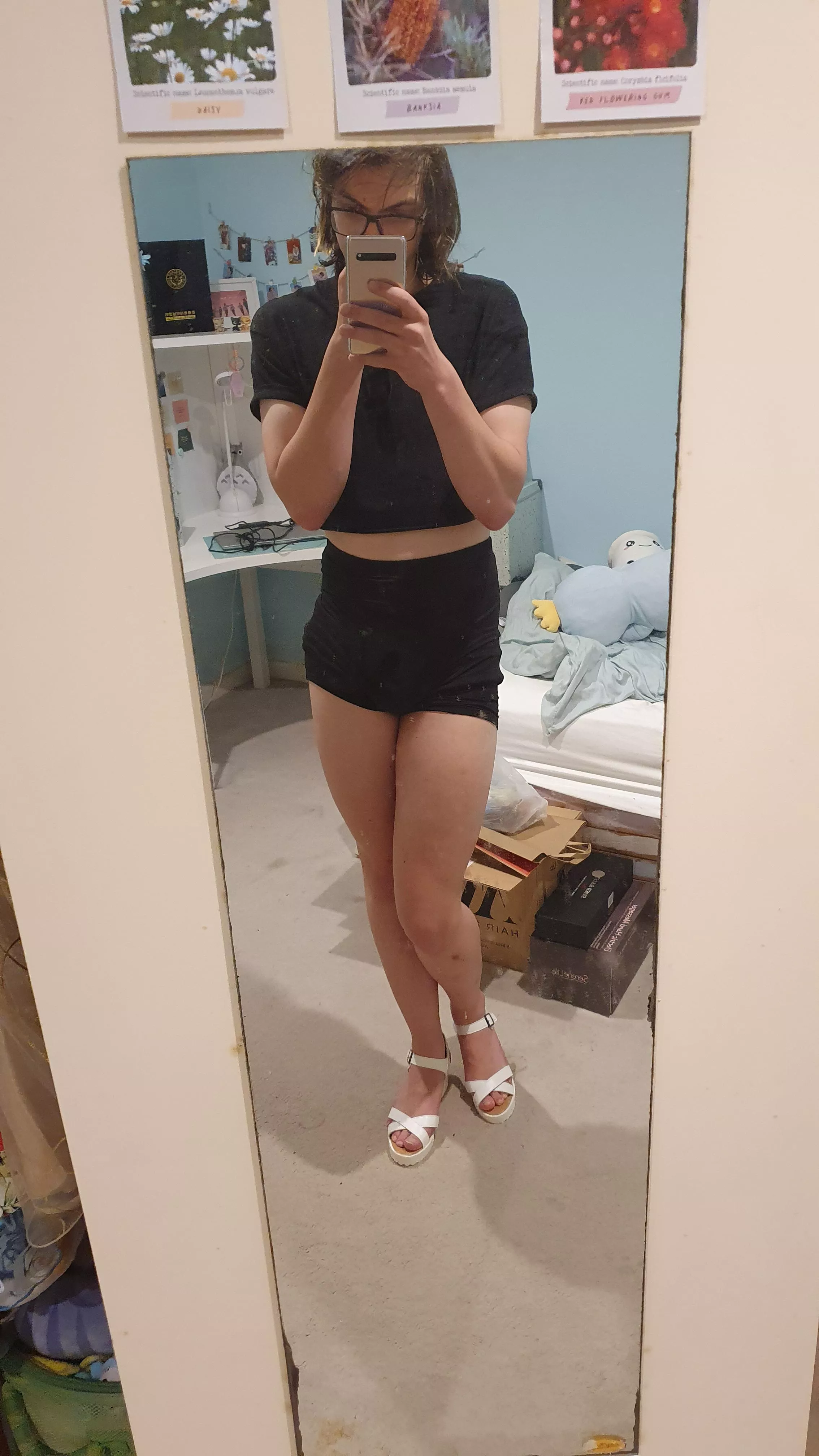 Turns out bike shorts by themselves is also just really cute! posted by Va1kyr1