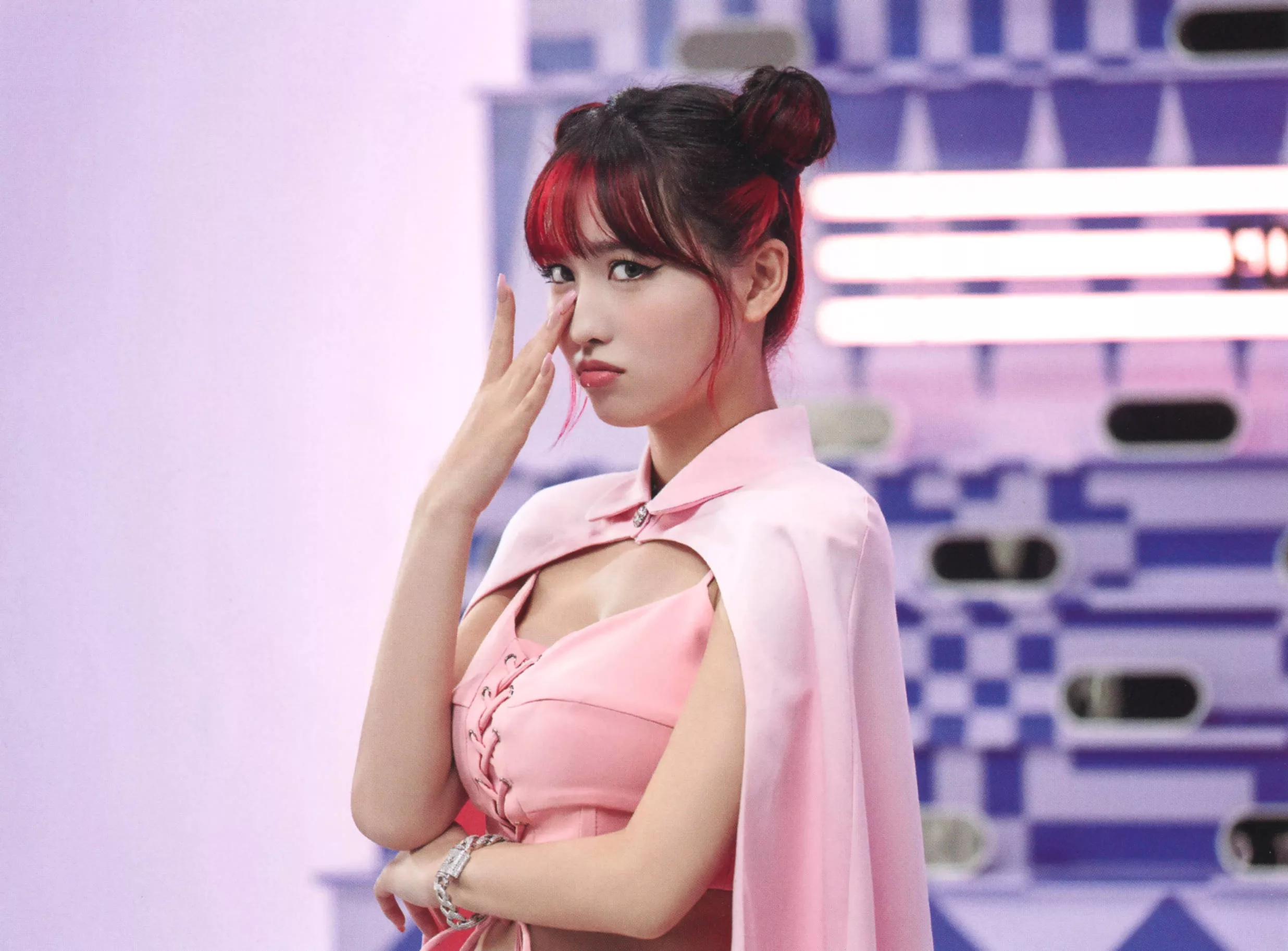 TWICE - Momo posted by 0wlrayt