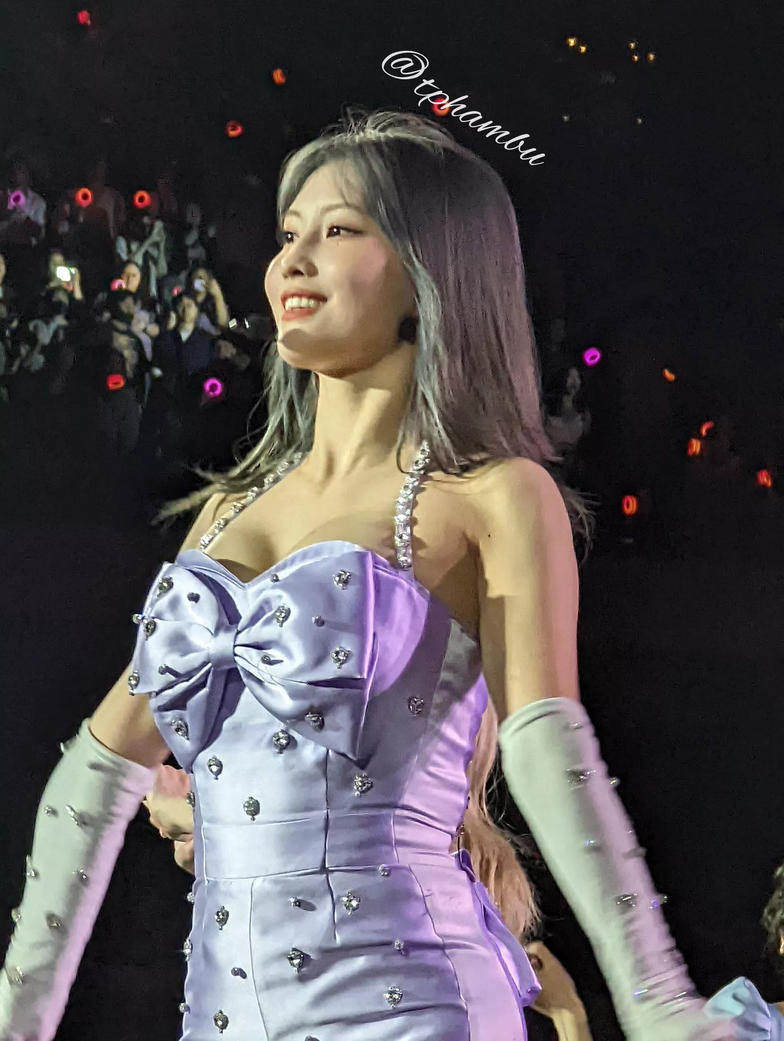 TWICE - Momo posted by PogUEZClap