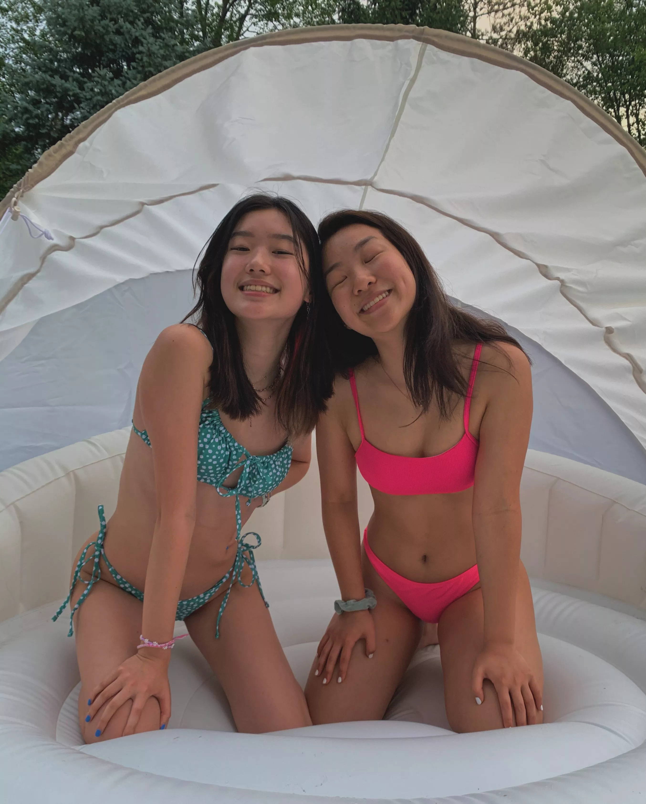 Two friends posted by LayDownYourBurdens