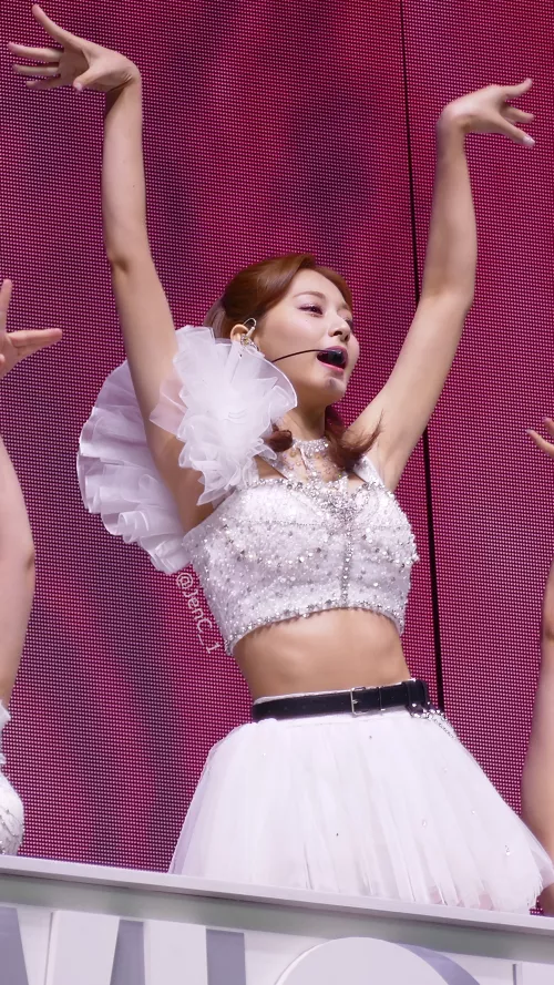 Tzuyu - TWICE by KingSettle