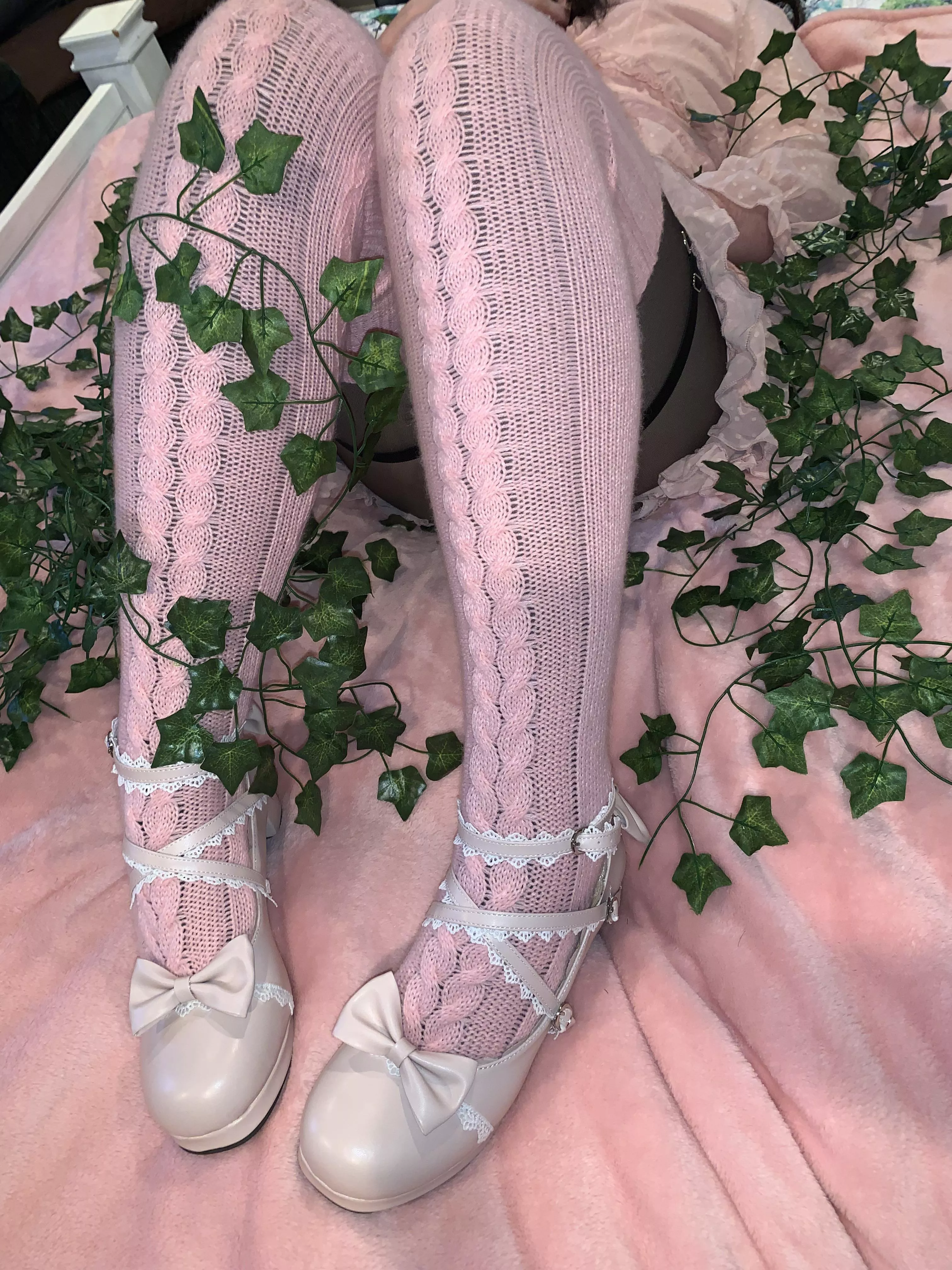 u like my new shoes 🥰💕 posted by AvaKitty_