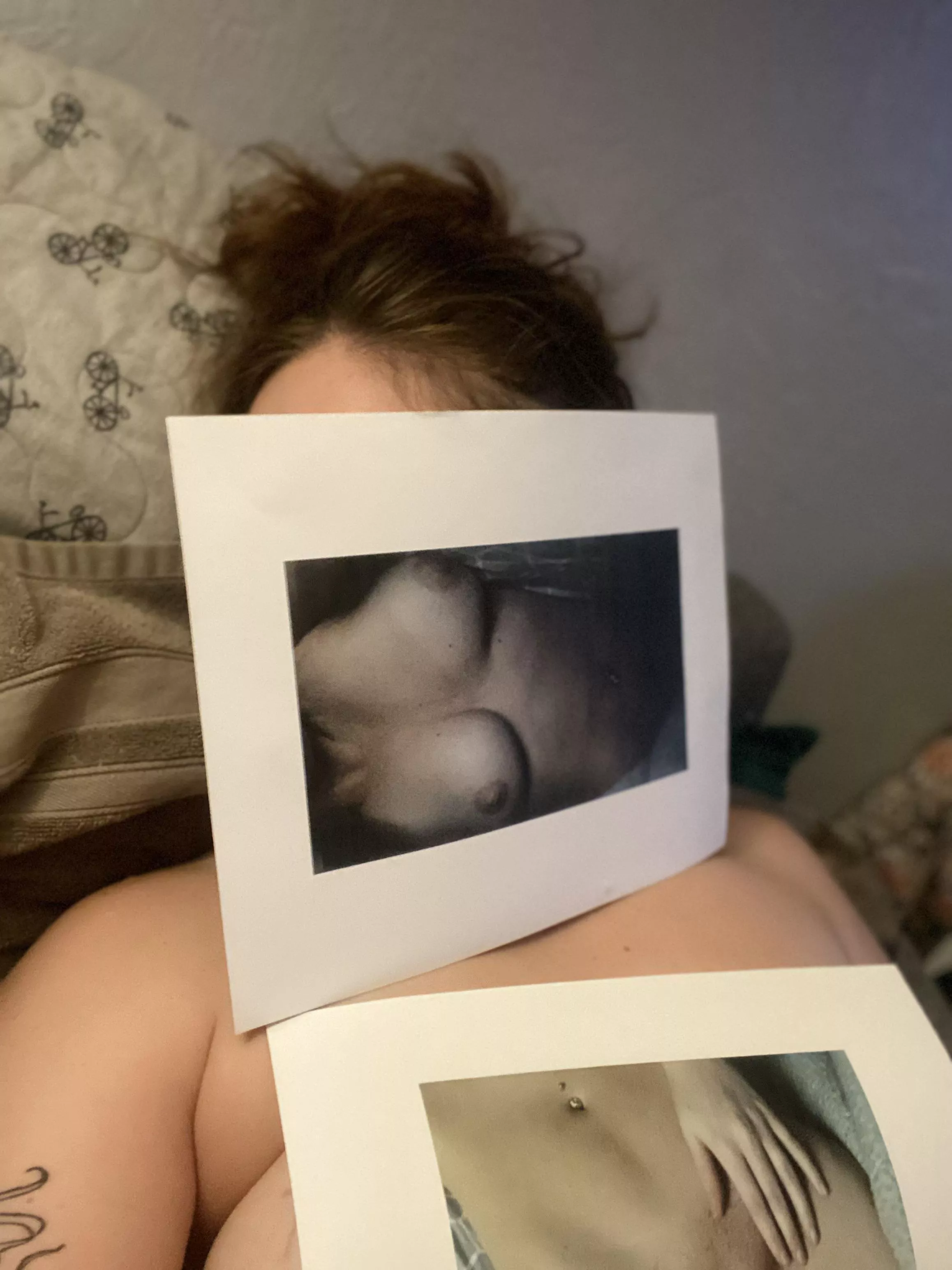 /u/bighubber covered my face with pictures of her body and he came all over her pictures. Lucky me they let me lick it off posted by miss_y123