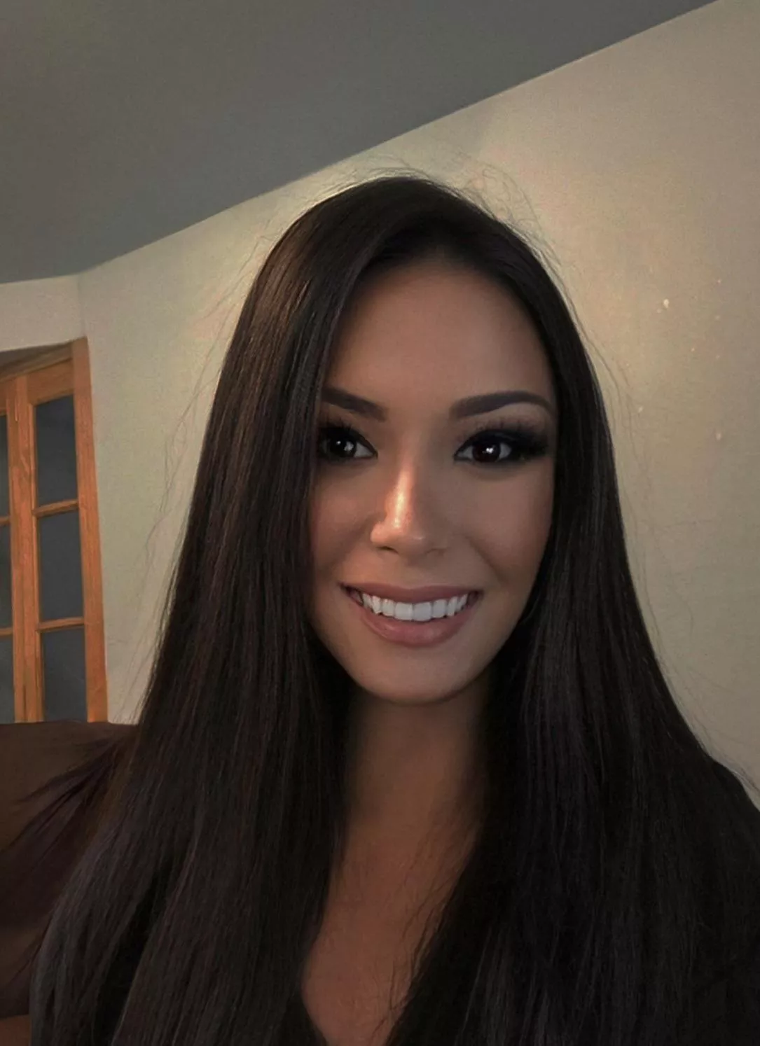 uhh my ugly shhmilee 😳 posted by digitalnerium