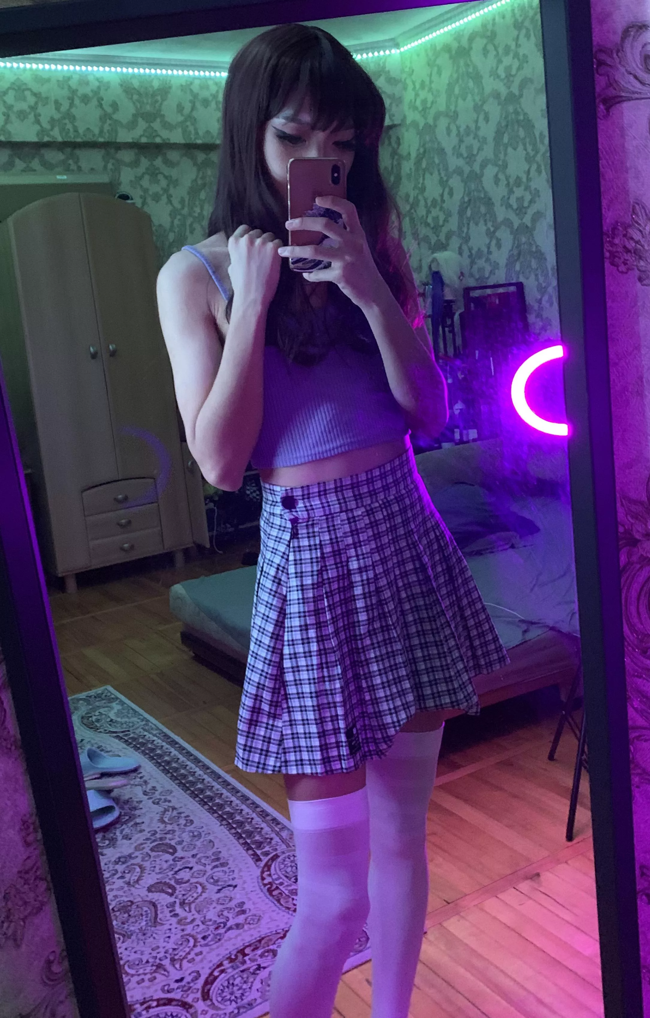 Uhm, don’t know what to write here. So hi🙂🤍 posted by softcutedead