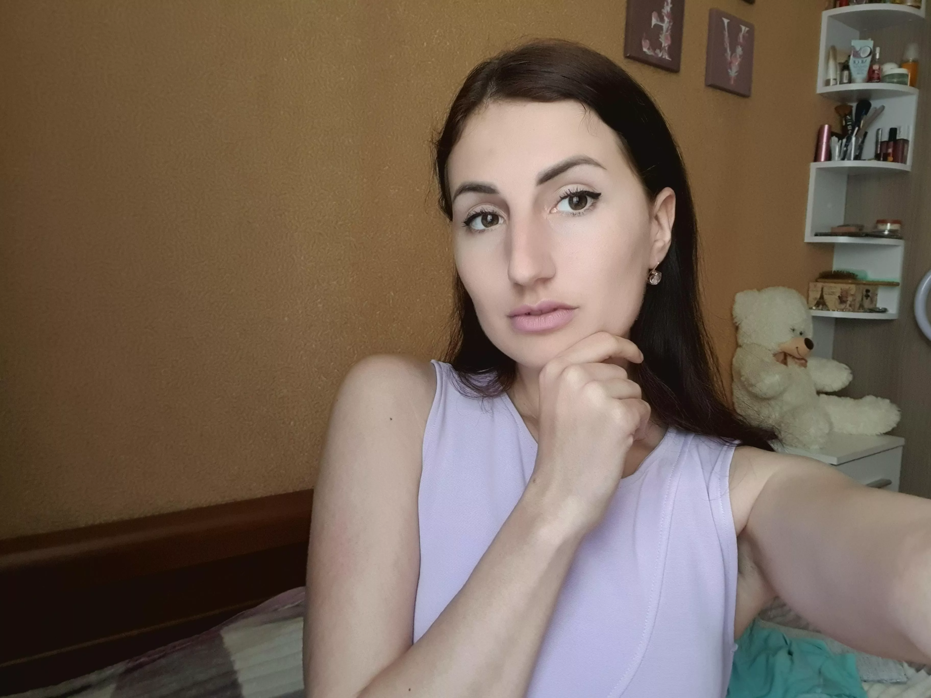 Ukrainian and beautiful ❤️🇺🇦 Come get a taste of those lips 😘 posted by UkraineGirlChat