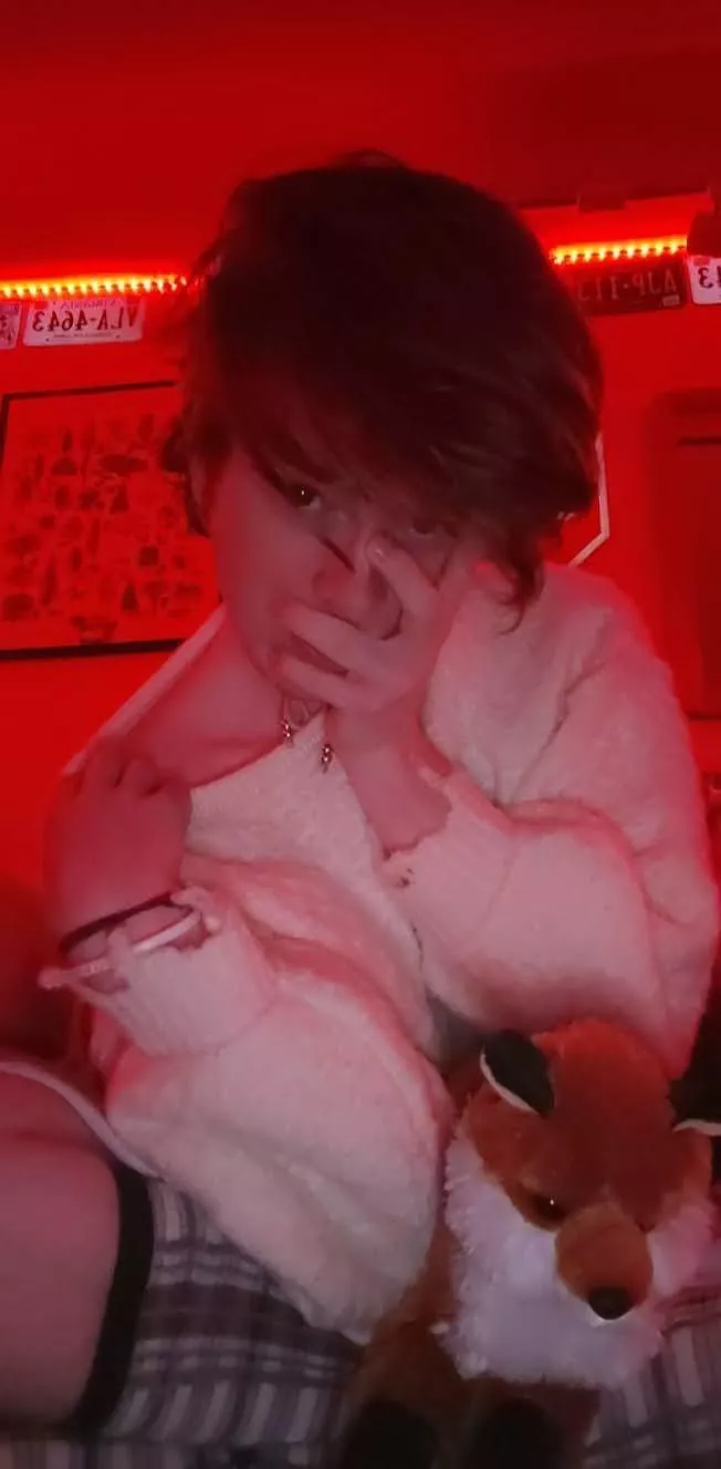 um so this is literally my first time...I tried. be nice 😖 posted by throwaway72726gs