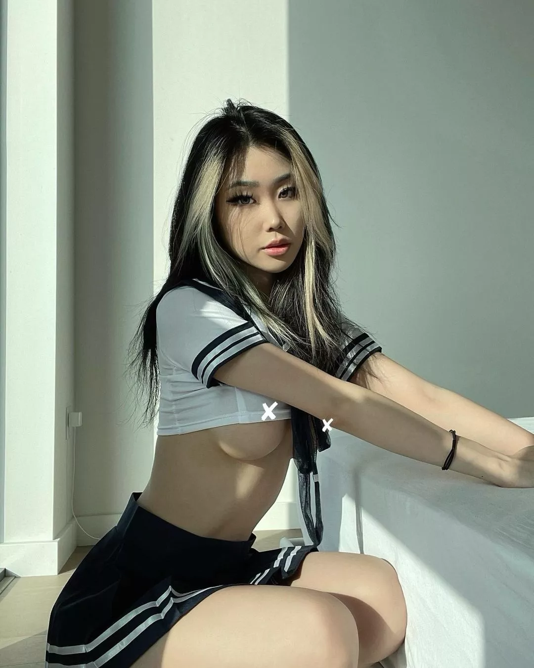 Underboob posted by Majestic_Painter8660