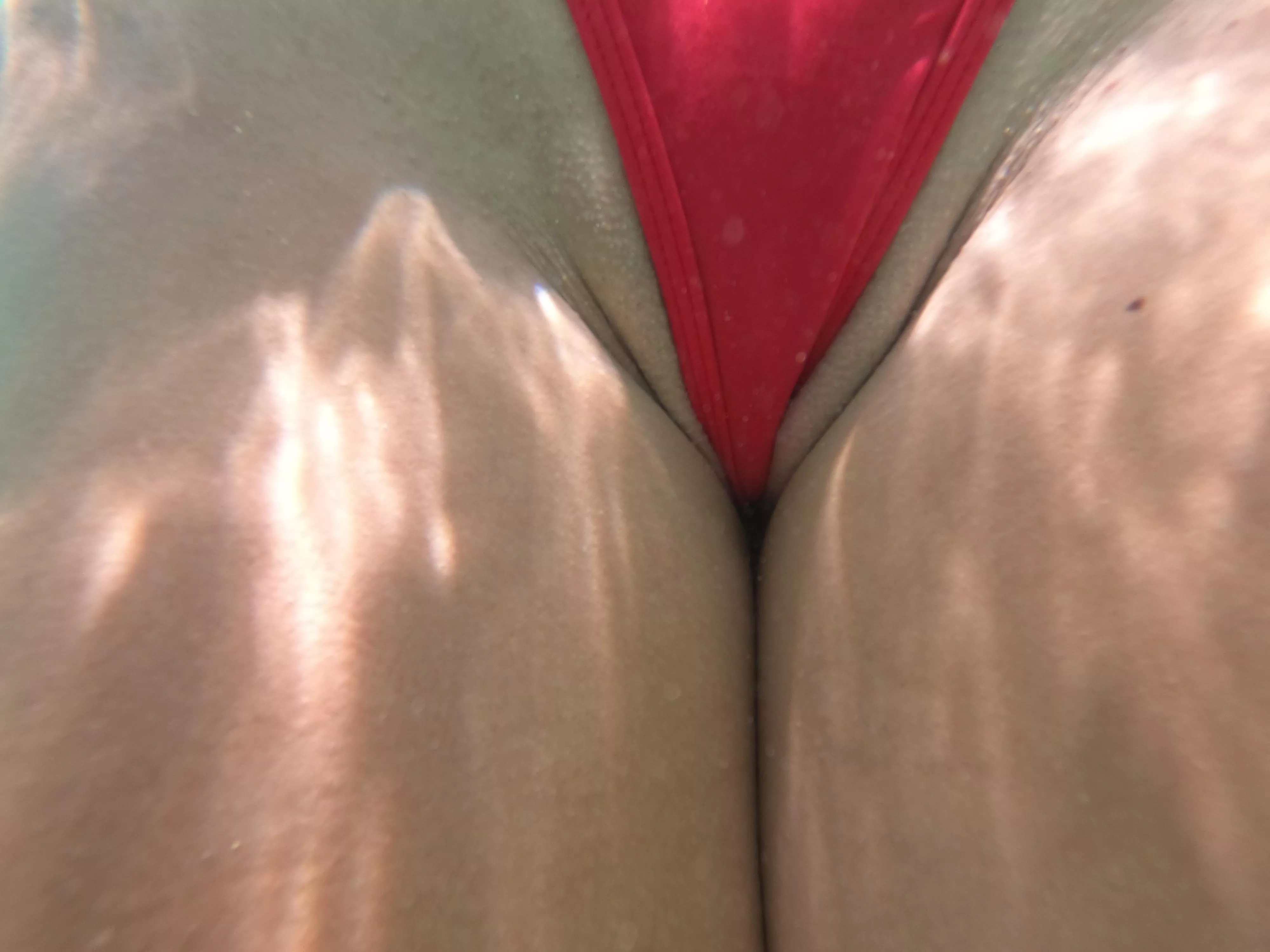 Underwater posted by Clittickler22