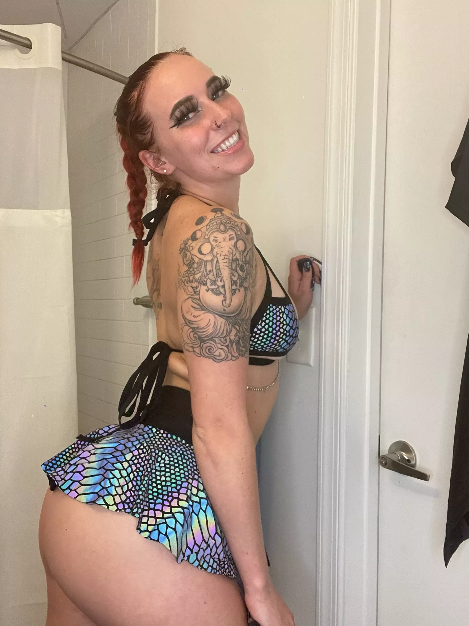 Undress me please? posted by gelianx