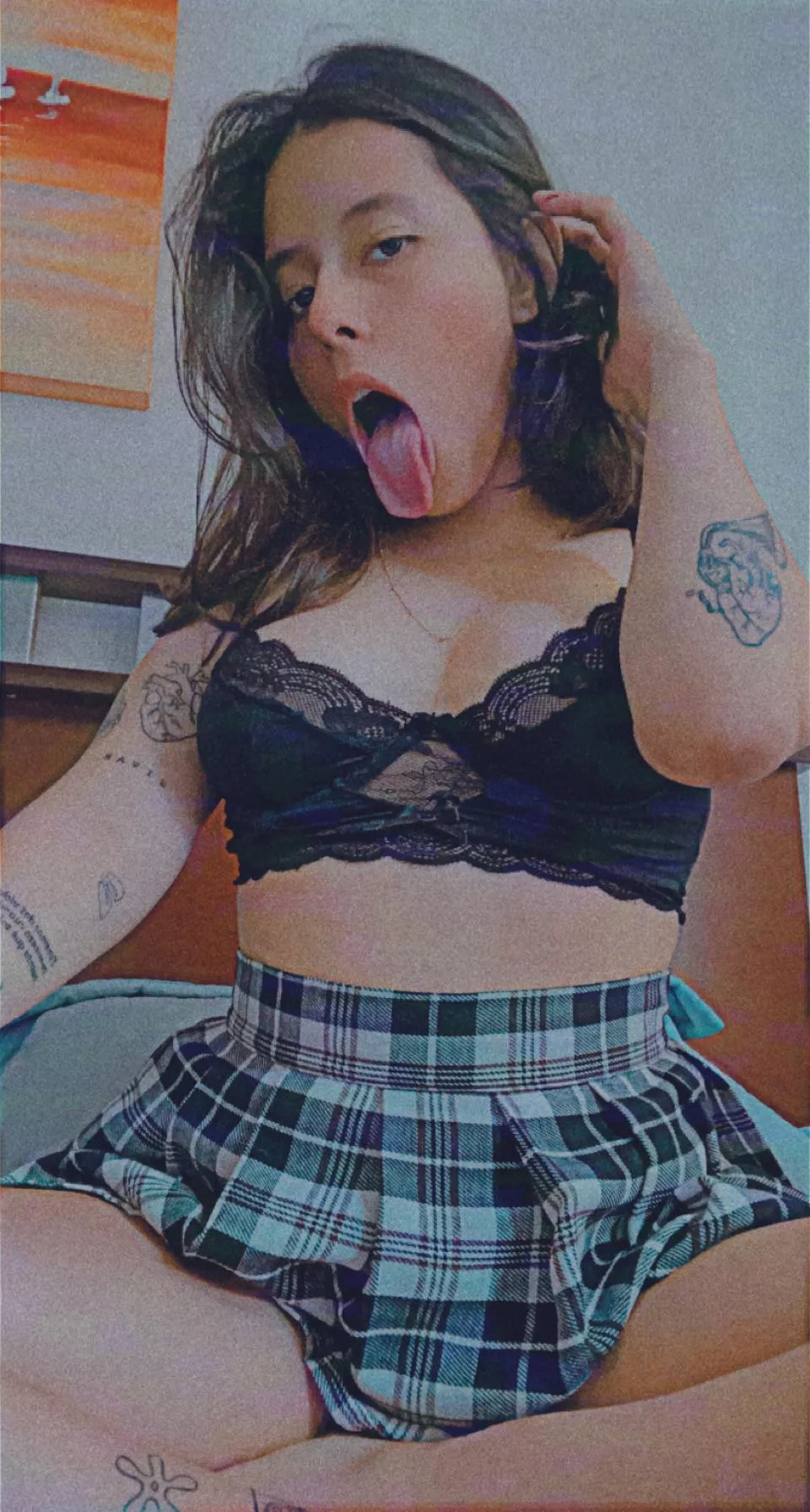 Unload on me posted by alesomozaa