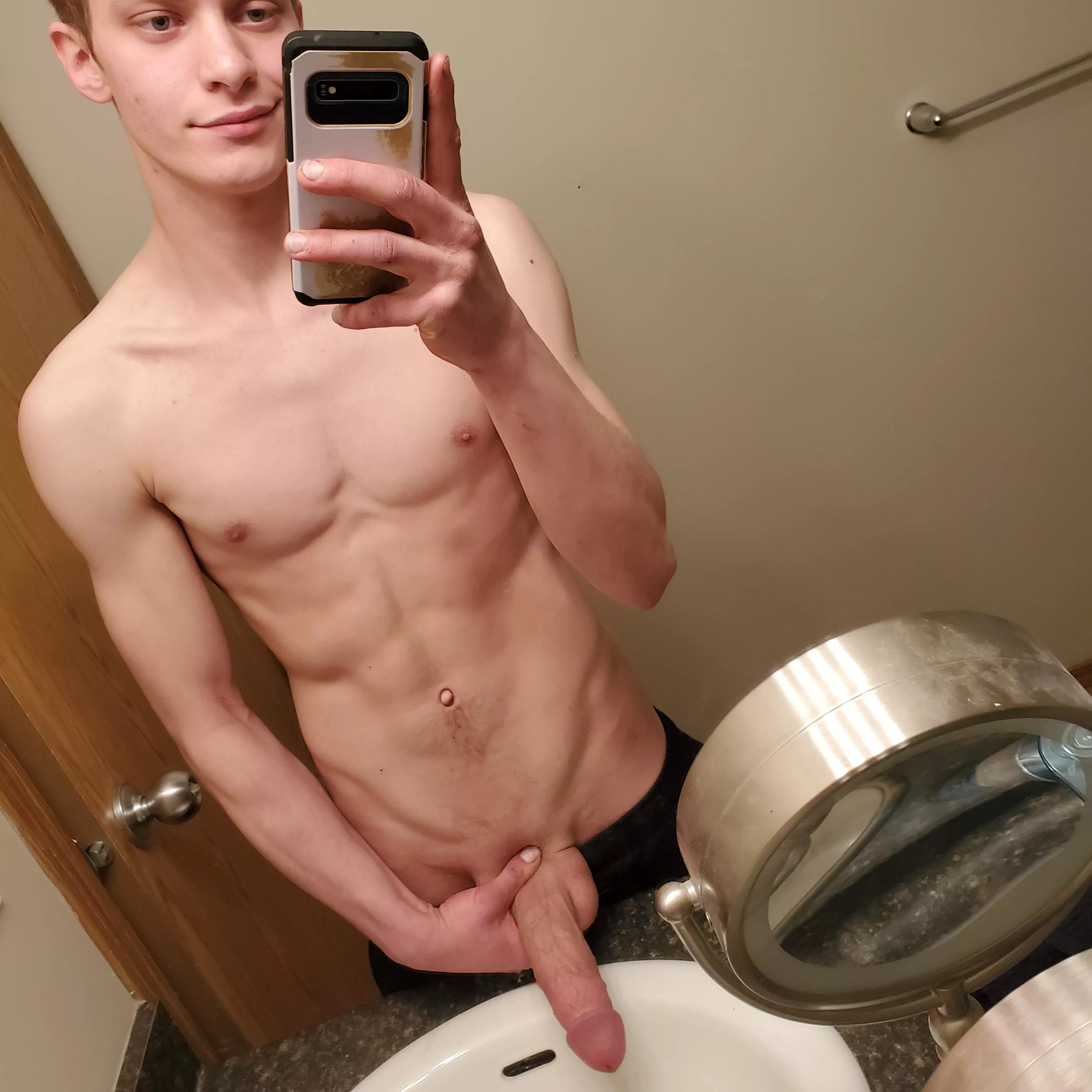 Up late stroking 🍆 posted by slimslippery