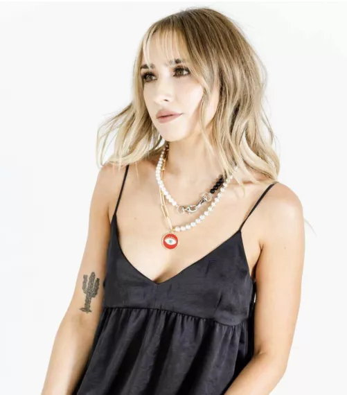 Upvote and comment and I’ll show you my wife’s perfect tits by hotbologna42