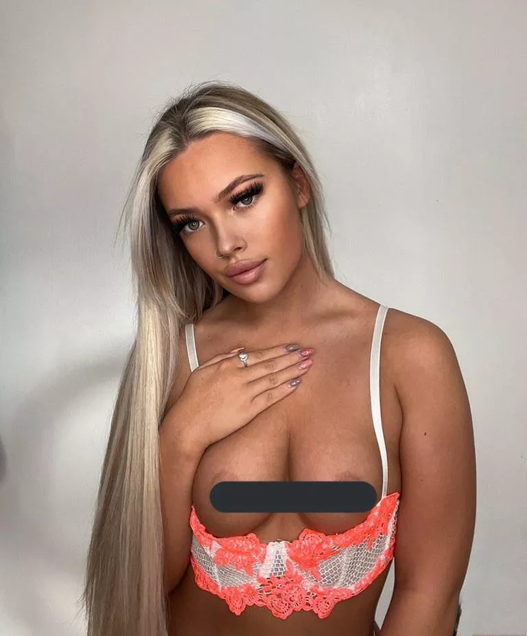 Upvote for a freebie🤪💦 posted by OnlyMegs