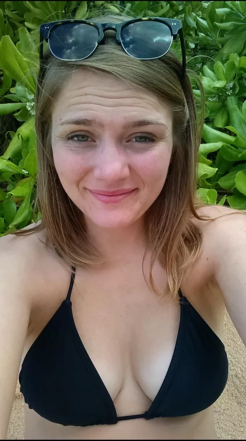 upvote for topless version 😁kik is ELLEN21211 by e21s1s1