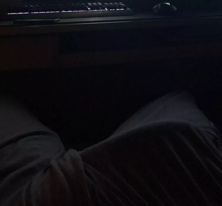 Upvote if you wanna rub it through my sweatpants for me ☺️ posted by Anon_bbc