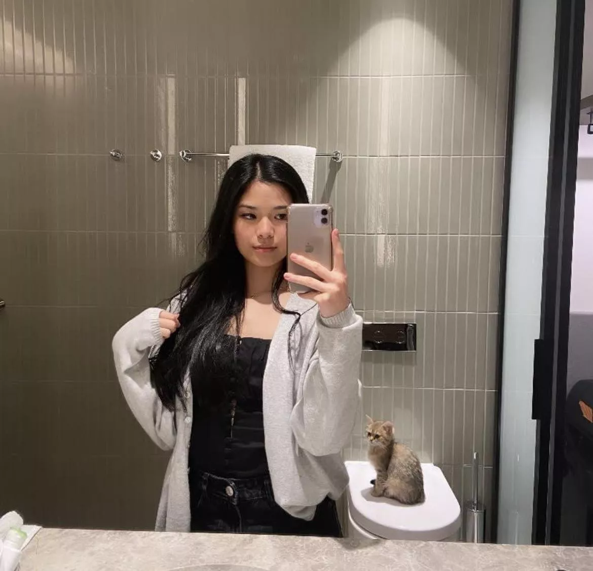 Upvote if your keen on her nudes posted by anonymous25675