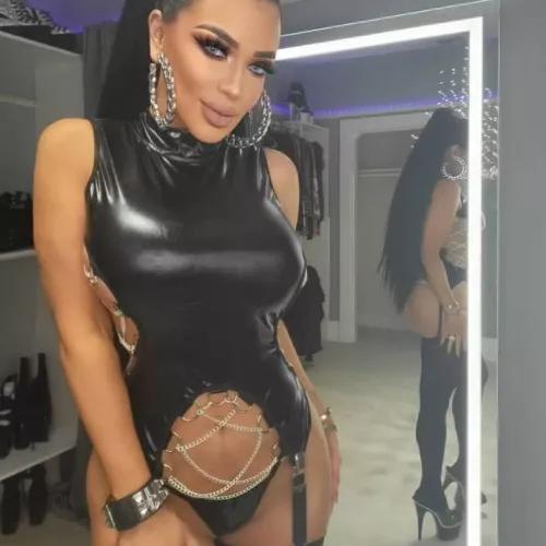 upvote 💋💋💋 by mistress_katie57