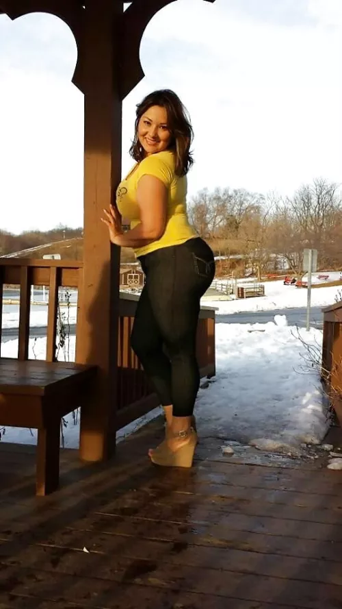 Upvotes if you guys would cum inside my mom by cucmo