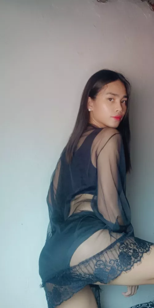 Upvte and DM me for a surprise. ♥️ by Chachai21