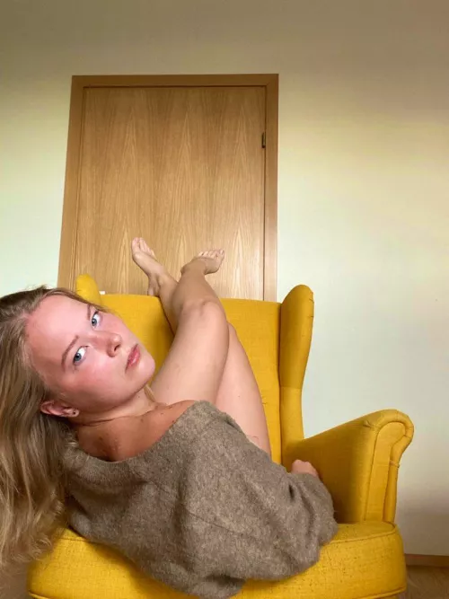 Use me daddyy 😍 by Sweet_Babygirl_x