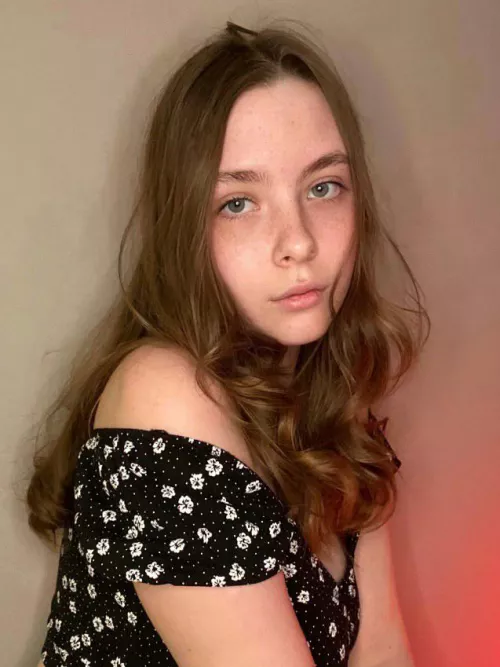 use one emoji to describe me🤭 by littlemirta