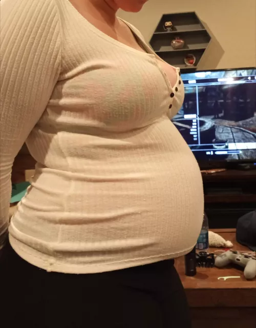 used to fit 😚 by bababellygirl