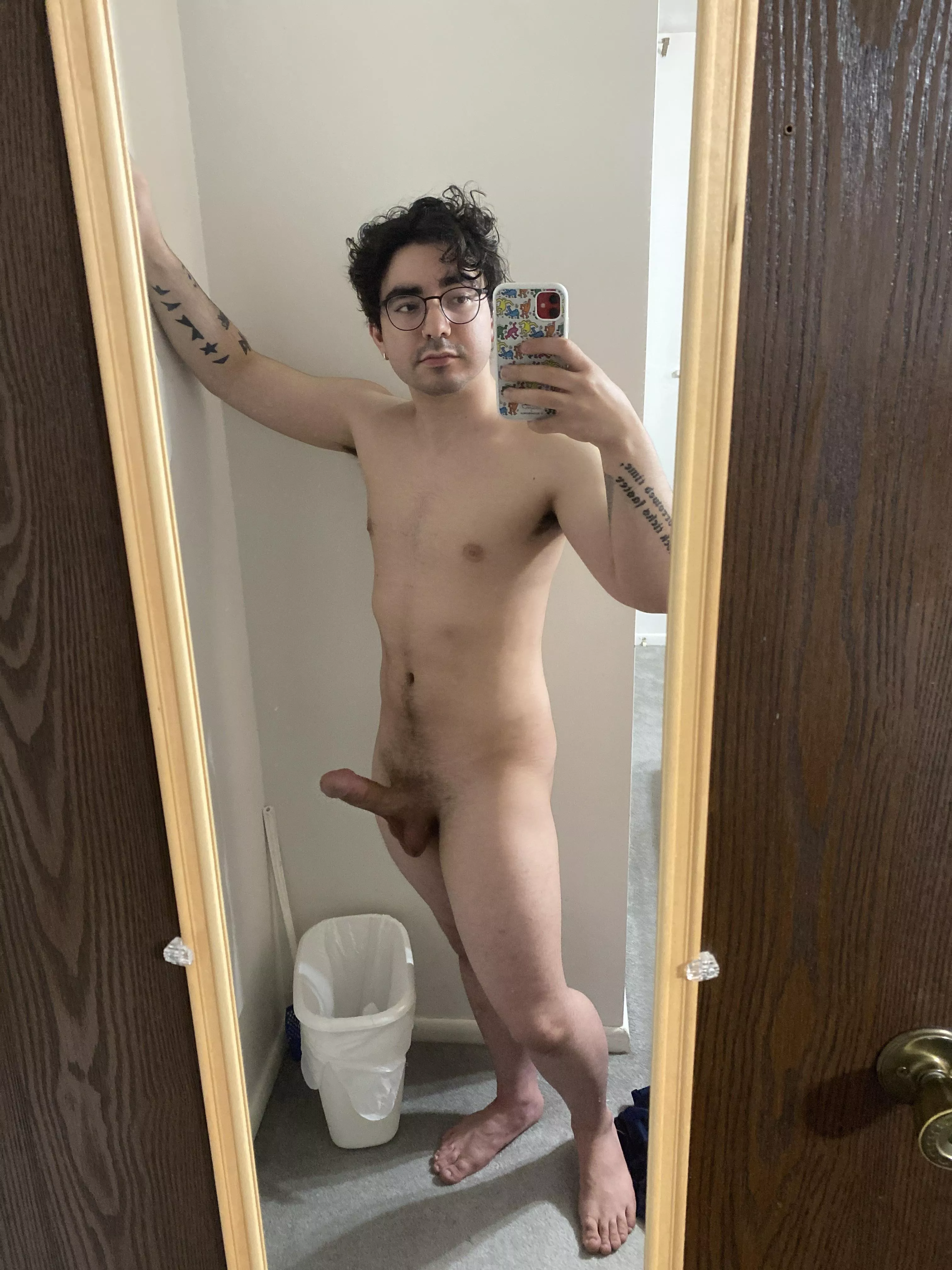 usually don’t show this much face but why not haha posted by theglamourprofession