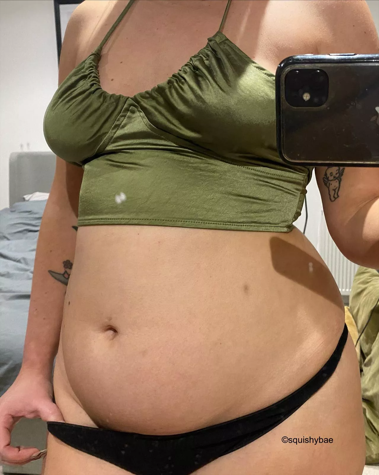 V happy with my reflection tbh 😜 posted by squishy_bae