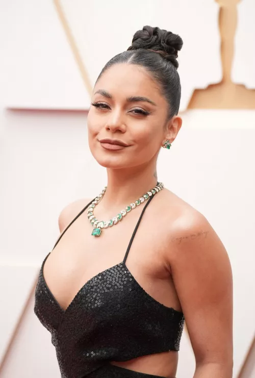 Vanessa Hudgens by claytalian