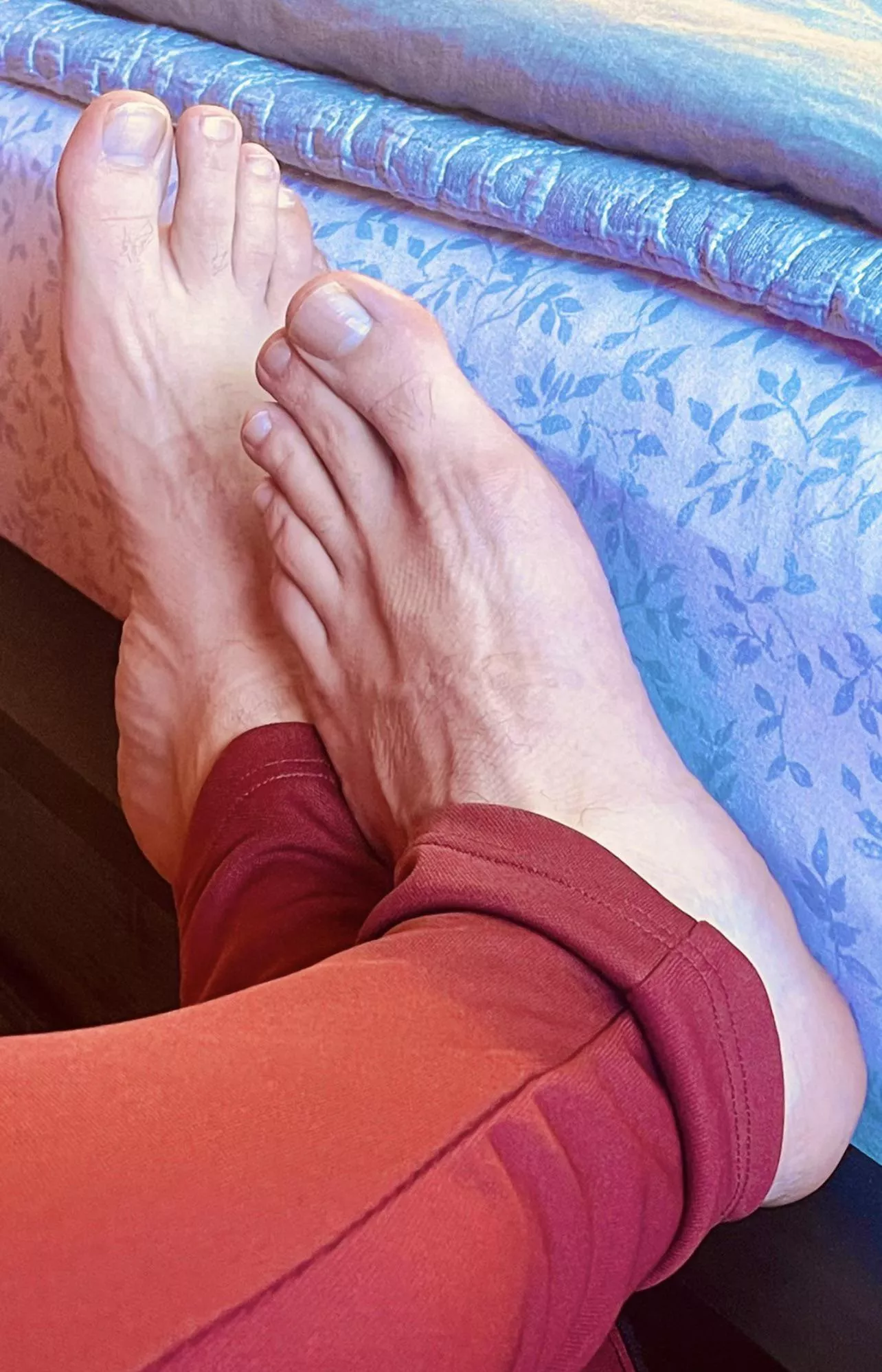 Veiny and sweaty after my jog😈Whose licking? posted by RLand462