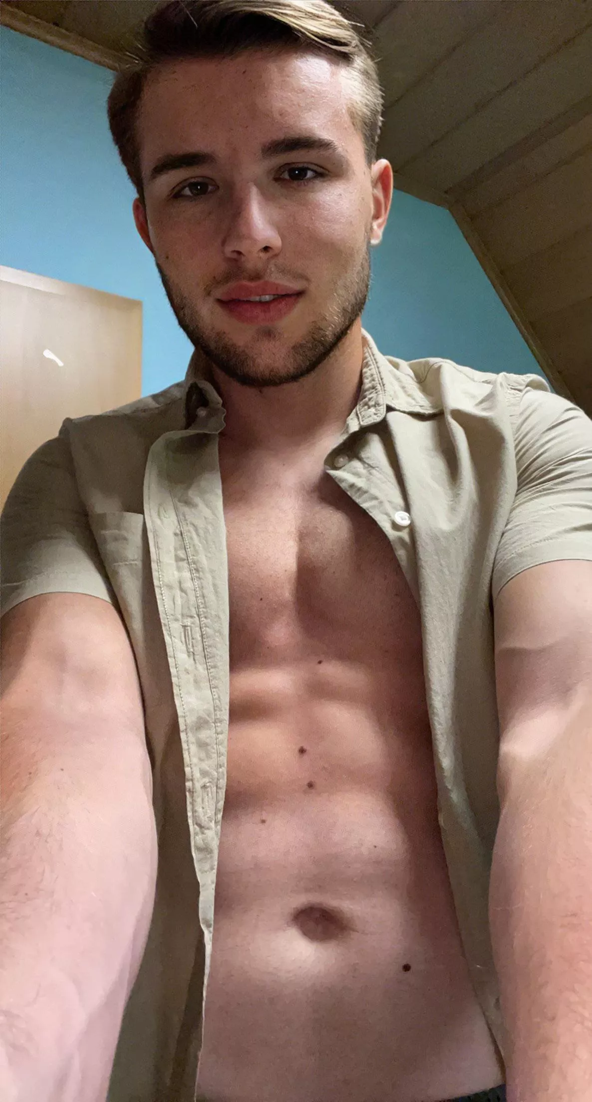 veiny forearm posted by blondboyjan