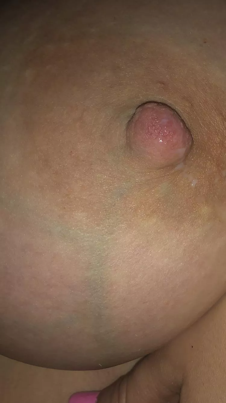 veiny milky nipple on a soft tit enjoy hotties posted by mandimoomilf