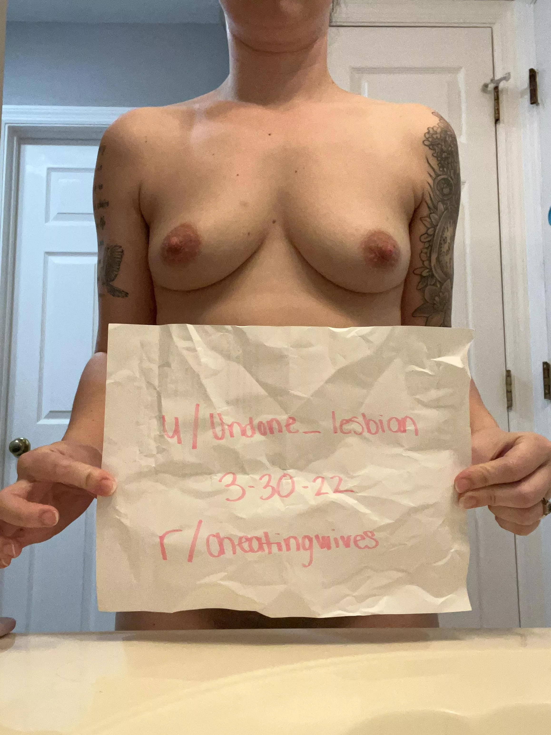 Verification post posted by Undone_lesbian